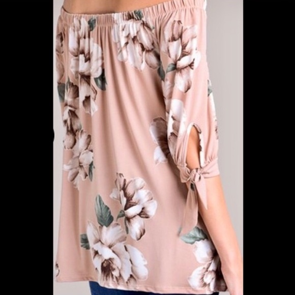 ‼️LAST ONE ‼️Dusty pink floral tunic - Picture 2 of 3