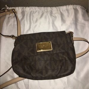 Michael kors purse