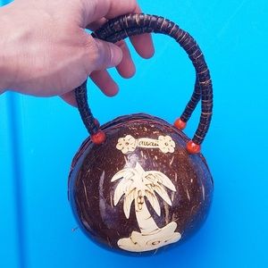 Hawaii coconut purse! Free with bundle!