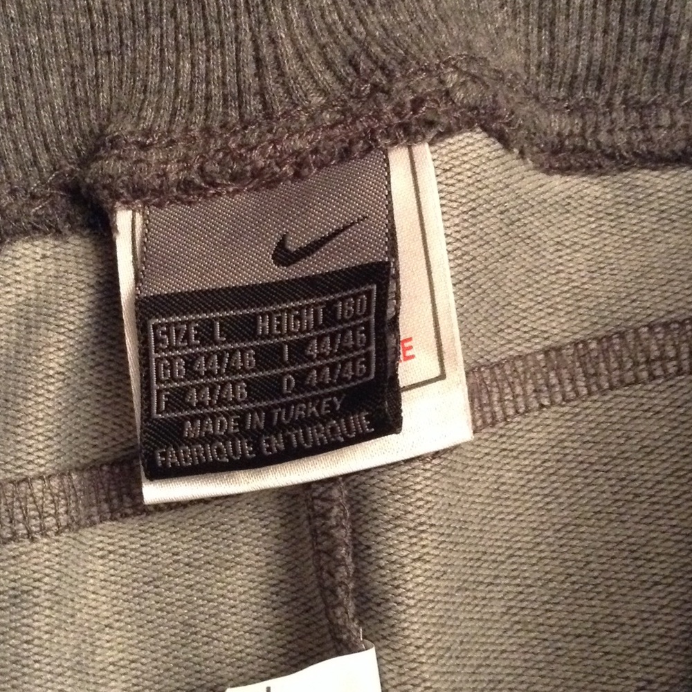 Pants - Picture 4 of 4