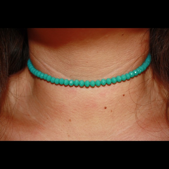 Turquoise beaded choker - Picture 2 of 2