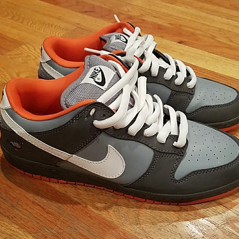 Nike SB Grey/Orange Dunks Sz 11