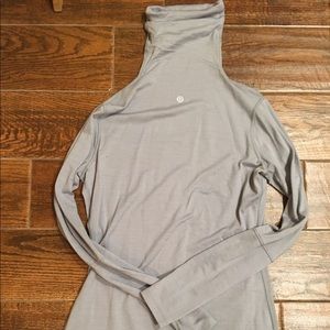 Lululemon turtleneck