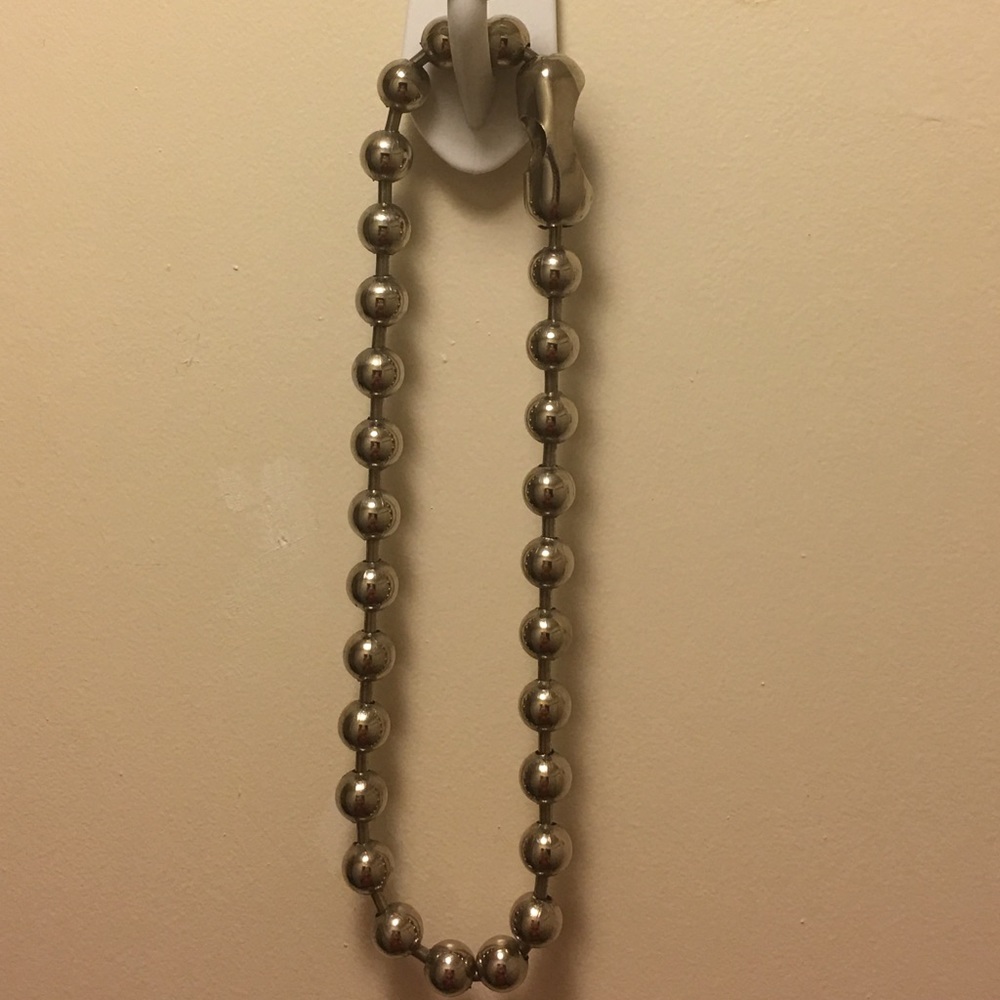 Silver metal bead necklace!