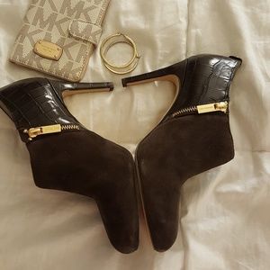 ❌SOLD❌Michael Kors booties