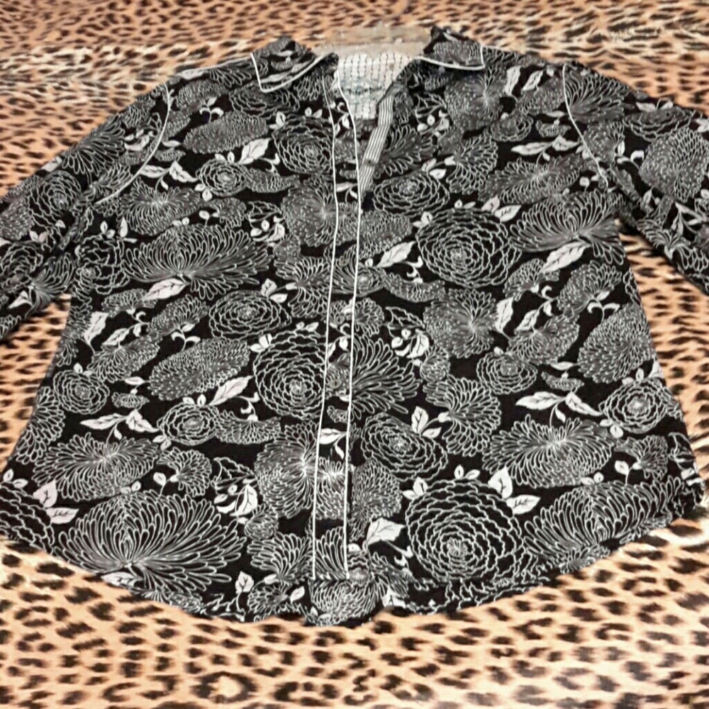 Robert Graham black,  white blouse Lg.