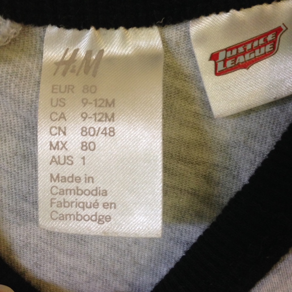 H&M 2-pack Long-sleeved T-shirts Light gray/Batman - Picture 8 of 8