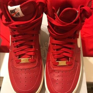 Grade school Nike Mid Air Force one