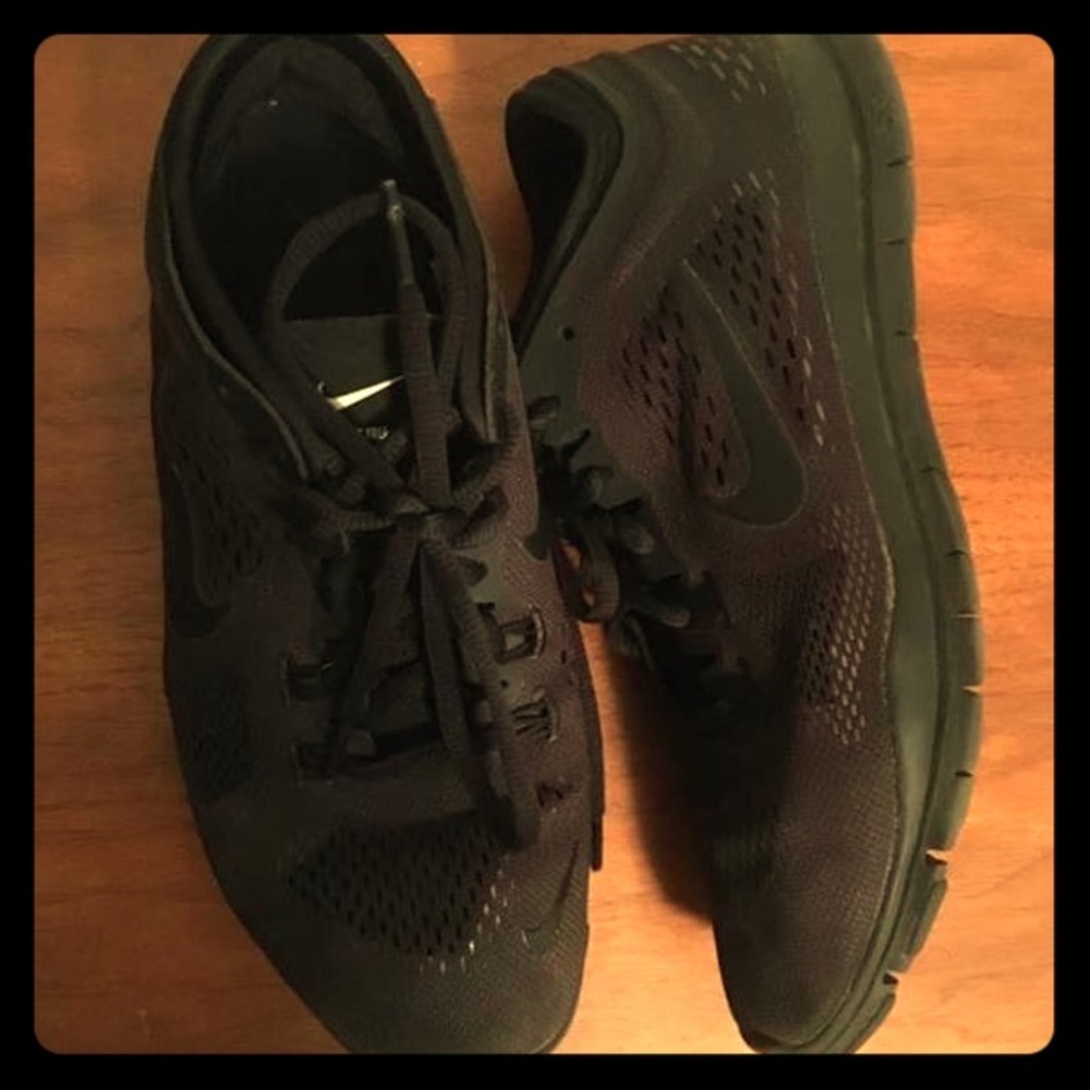 Nike Free tr Fit 4 (size 7.5)