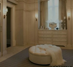 • V I P LISTINGS  •