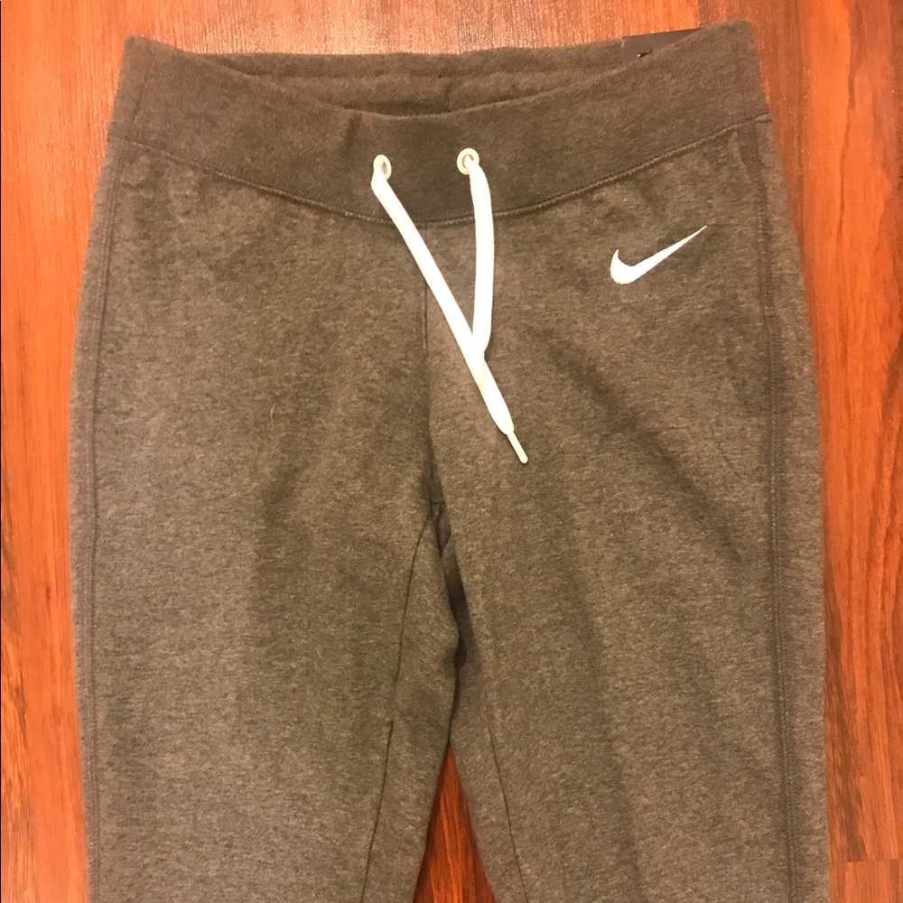 FINAL PRICE Nike gray pants/leggings new