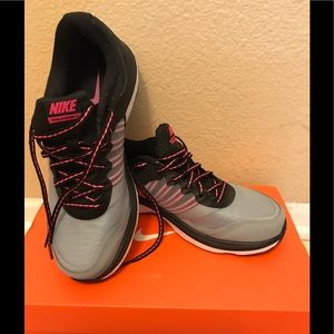Nike Dual Fusion X