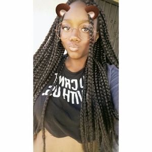 Meet your Posher, Dee