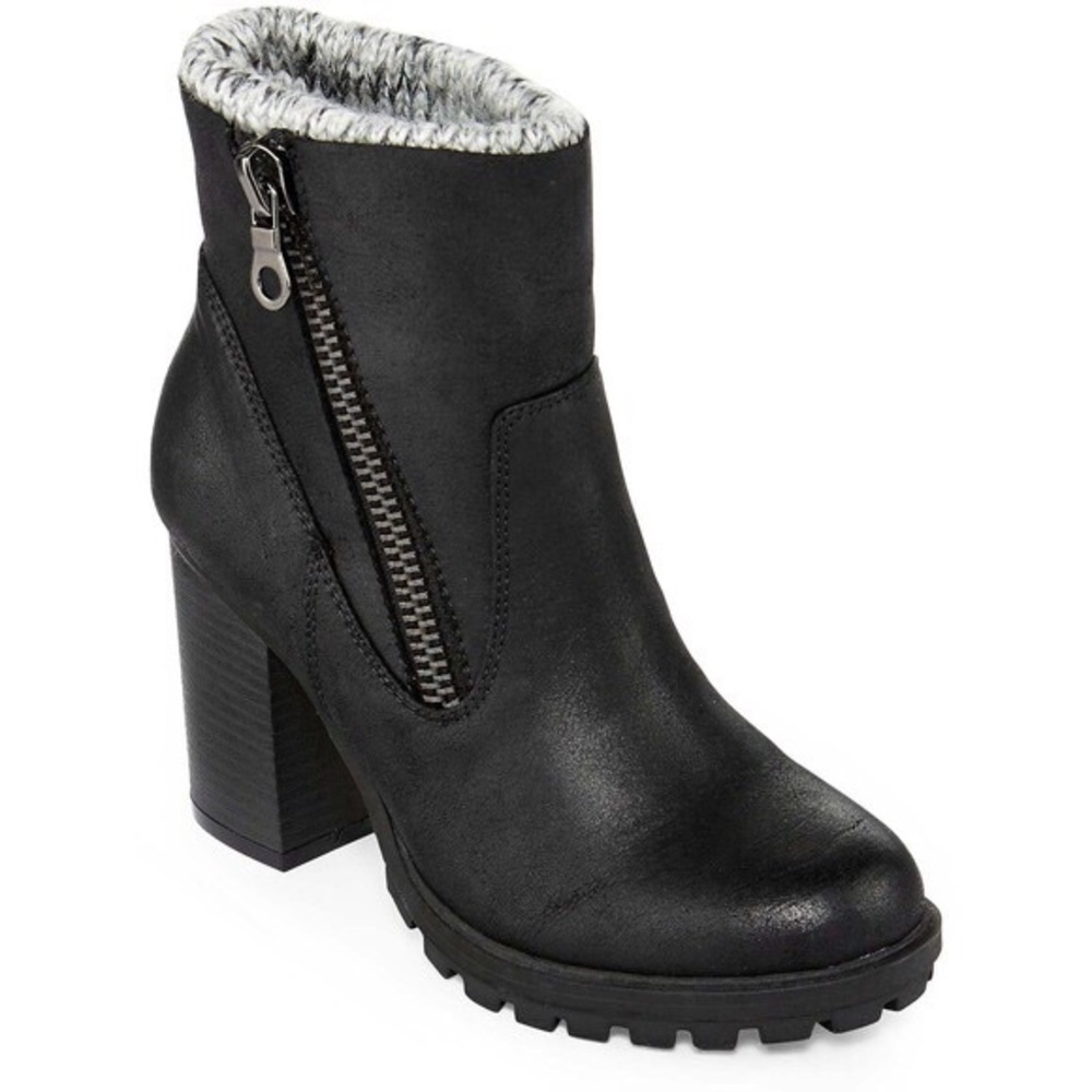 Black Felicia Boots