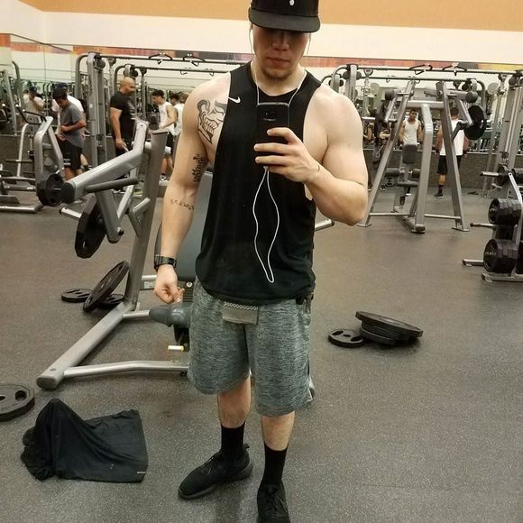 Meet your Posher, Carlos - Picture 1 of 1