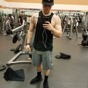 Meet your Posher, Carlos