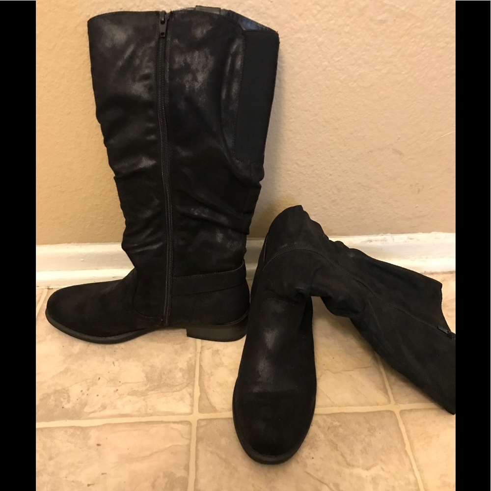 Black boots
