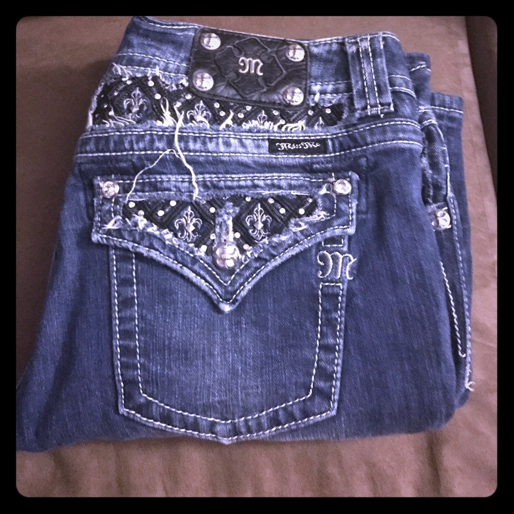 Size 33 miss me studded jeans!!! Super cute/rare