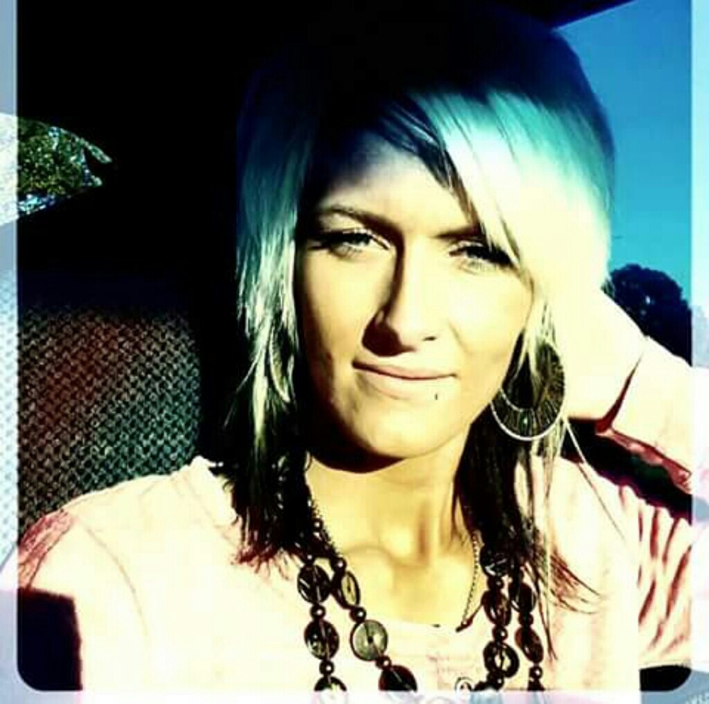 Meet your Posher, Alicia