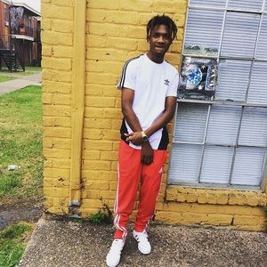 Meet your Posher, Lee