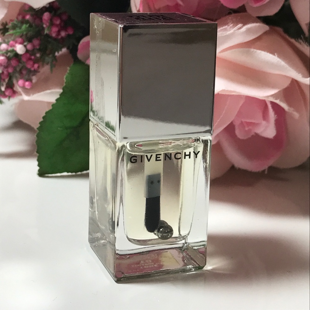 💅 Givenchy LE VERNIS Nail Lacquer