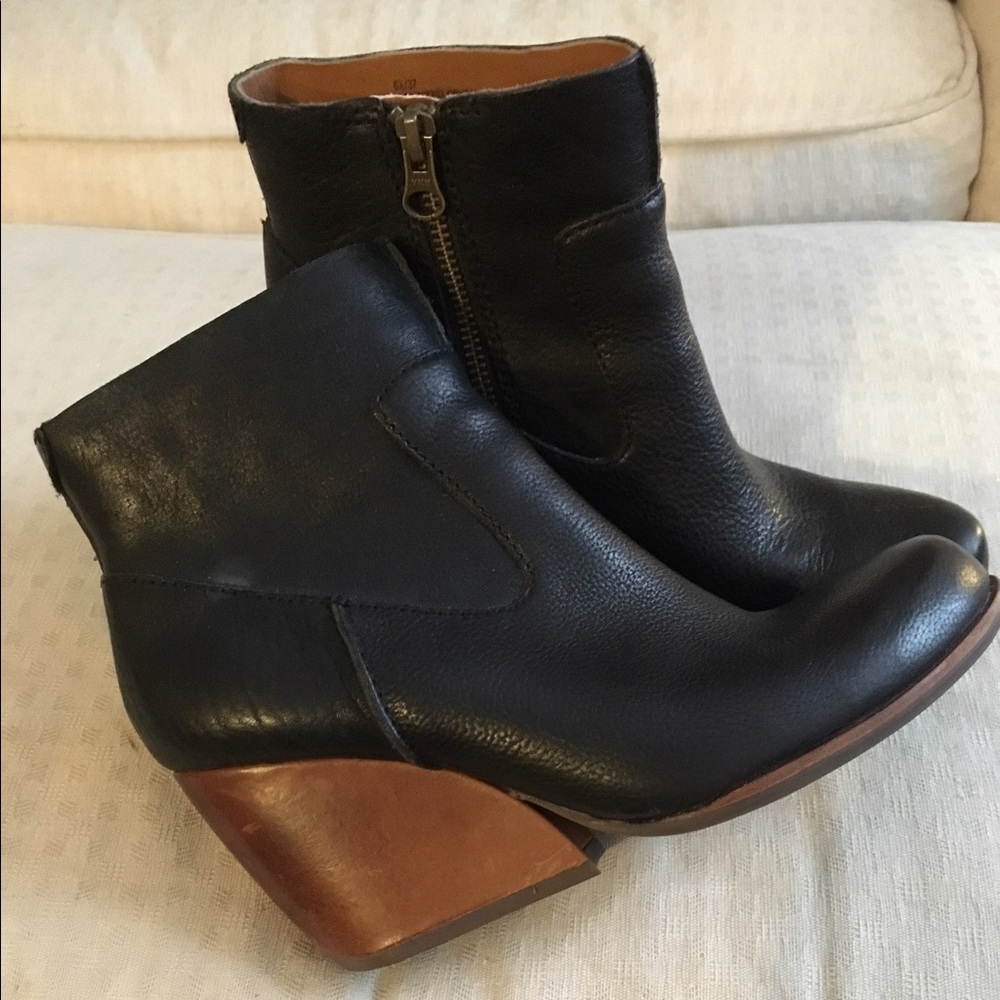 Kork-ease booties