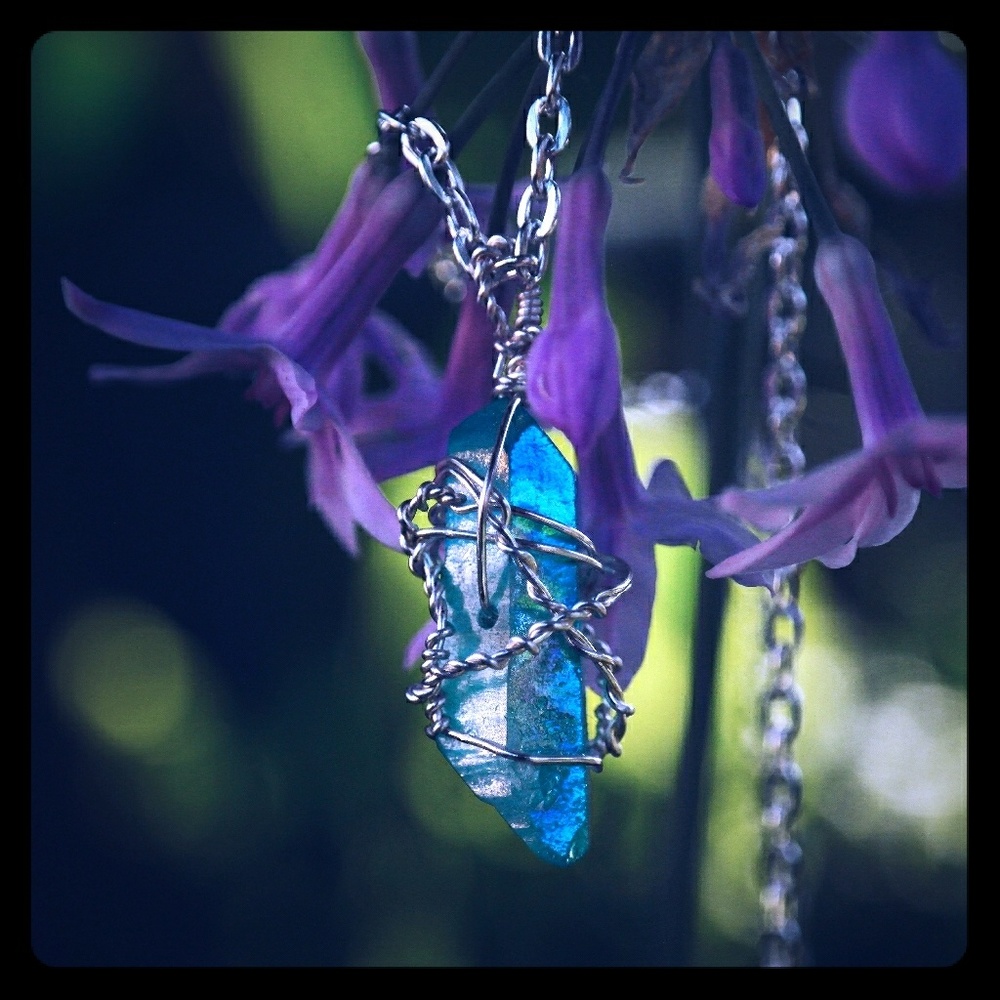 Aquamarine Uncut Crystal Quartz Healing Point