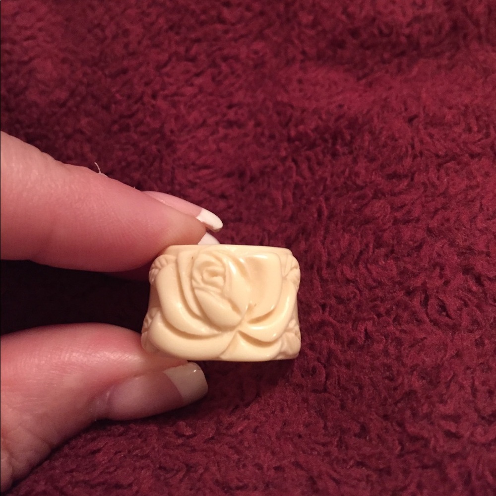 Ivory style carved ring