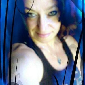 Meet your Posher, Angie