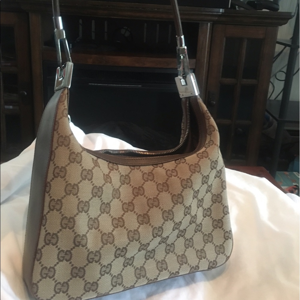 Gucci shoulder bag