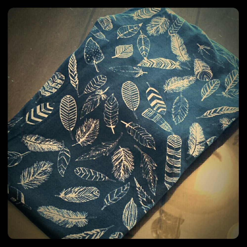 LuLaRoe leggings with feathers!!!!