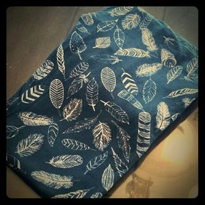 LuLaRoe leggings with feathers!!!!