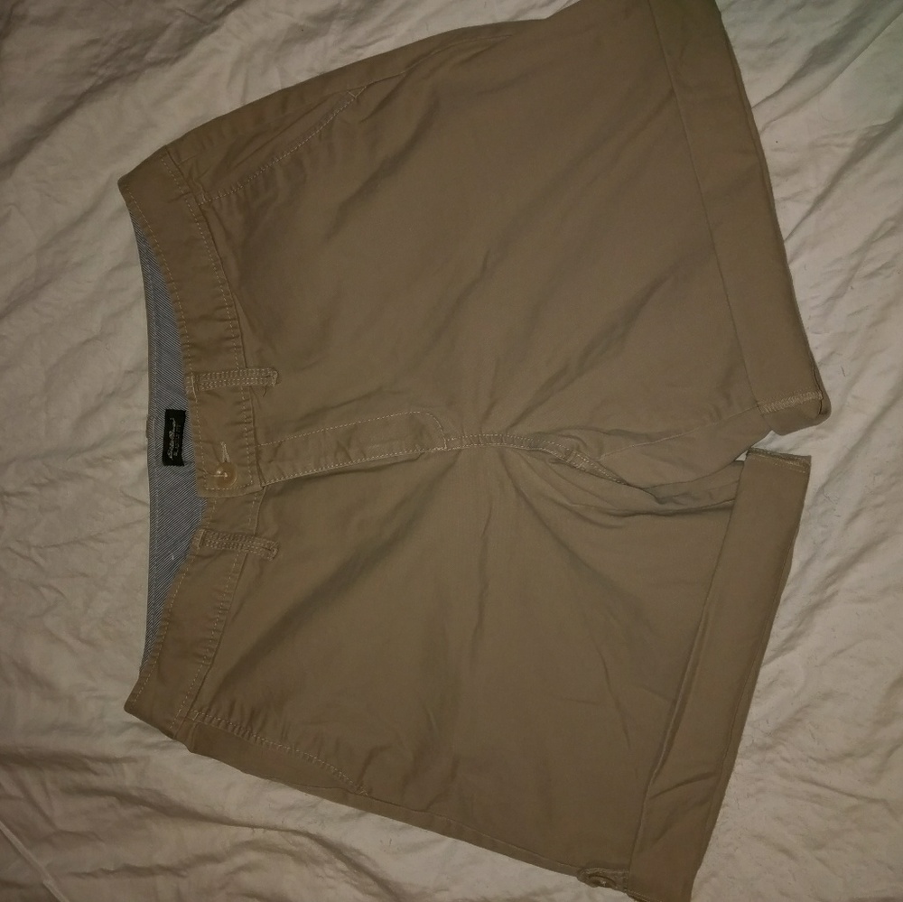 Woman's Khaki Shorts