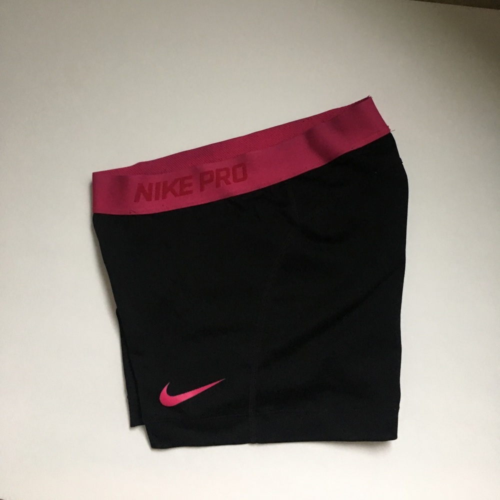 Nike pro shorts - Picture 1 of 3
