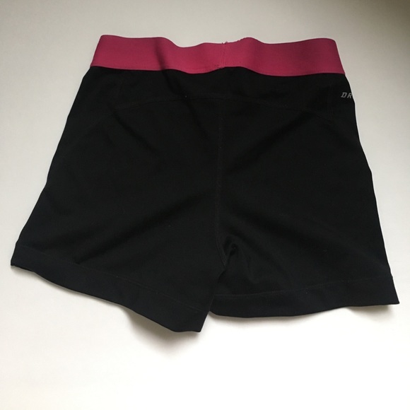 Nike pro shorts - Picture 3 of 3