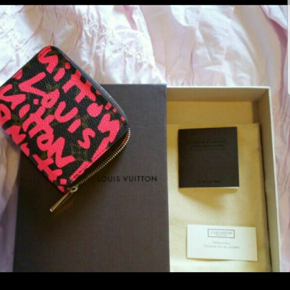 Louis Vuitton graffiti wallet