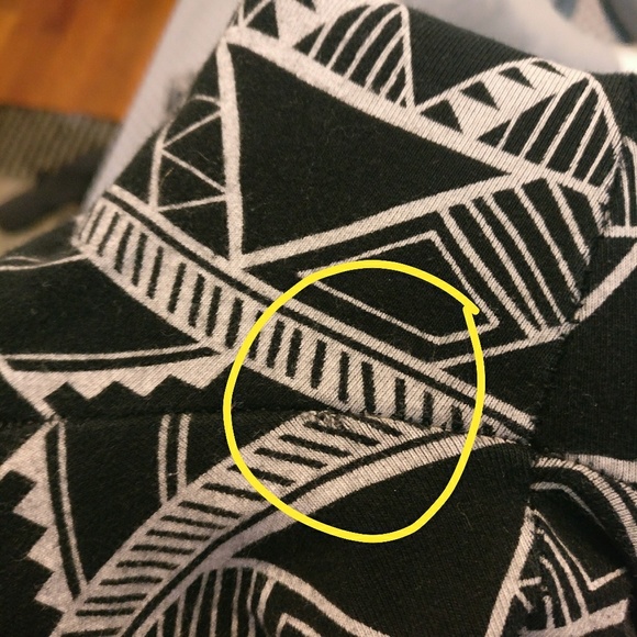 PINK Tribal Leggings - Picture 4 of 5