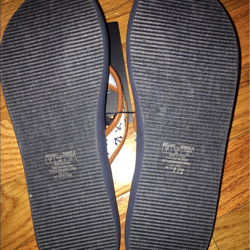 Sandals - Picture 3 of 3