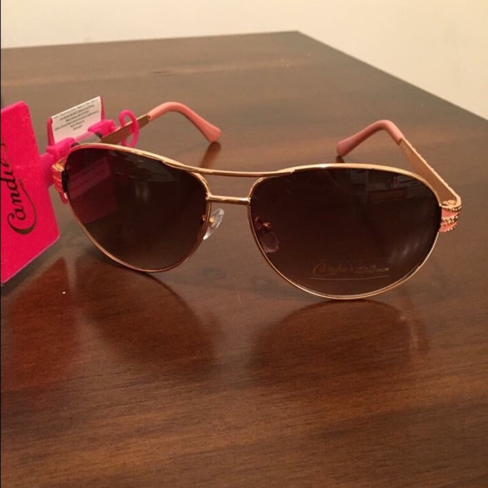 Candie's aviator style sunglasses