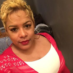 Meet your Posher, Crystal