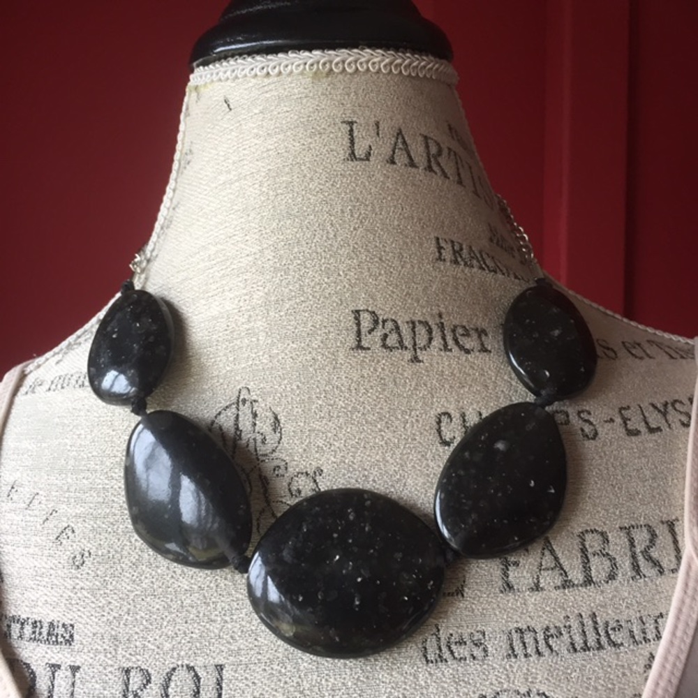 Genuine stone Necklace and earrings set