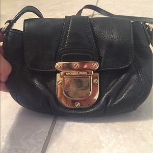 Michale kors mini cross body bag