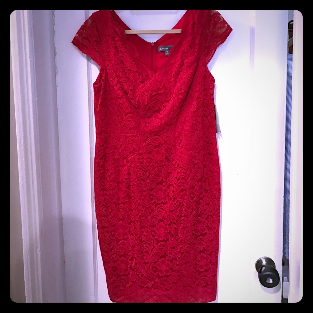 Red lace Donna Ricco dress