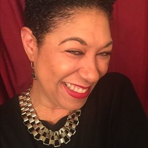 Meet your Posher, Monica