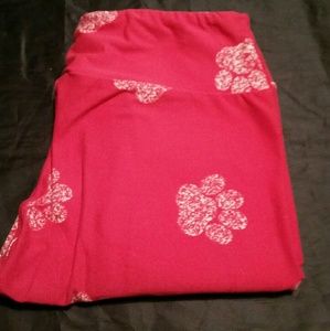 Hard to find Lularoe OS Pawprints