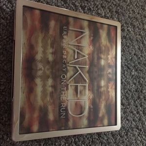 Urban Decay Naked on the Run Pallette