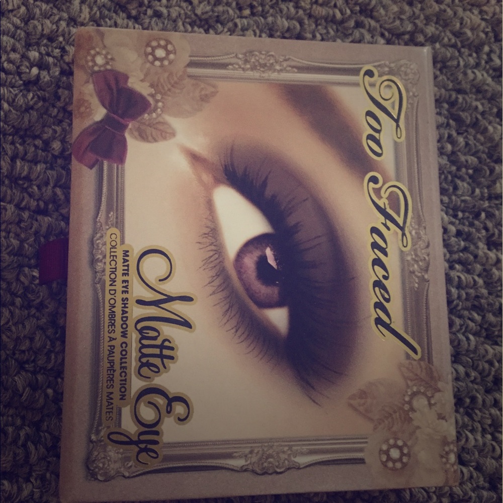 Too Faced Matte Eye Pallete