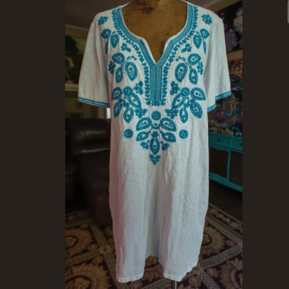 Style &Co. white Embroidered Tunic tee XL