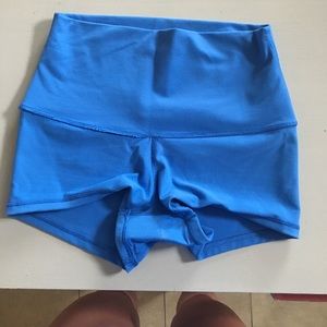 Lululemon wunder short size 4