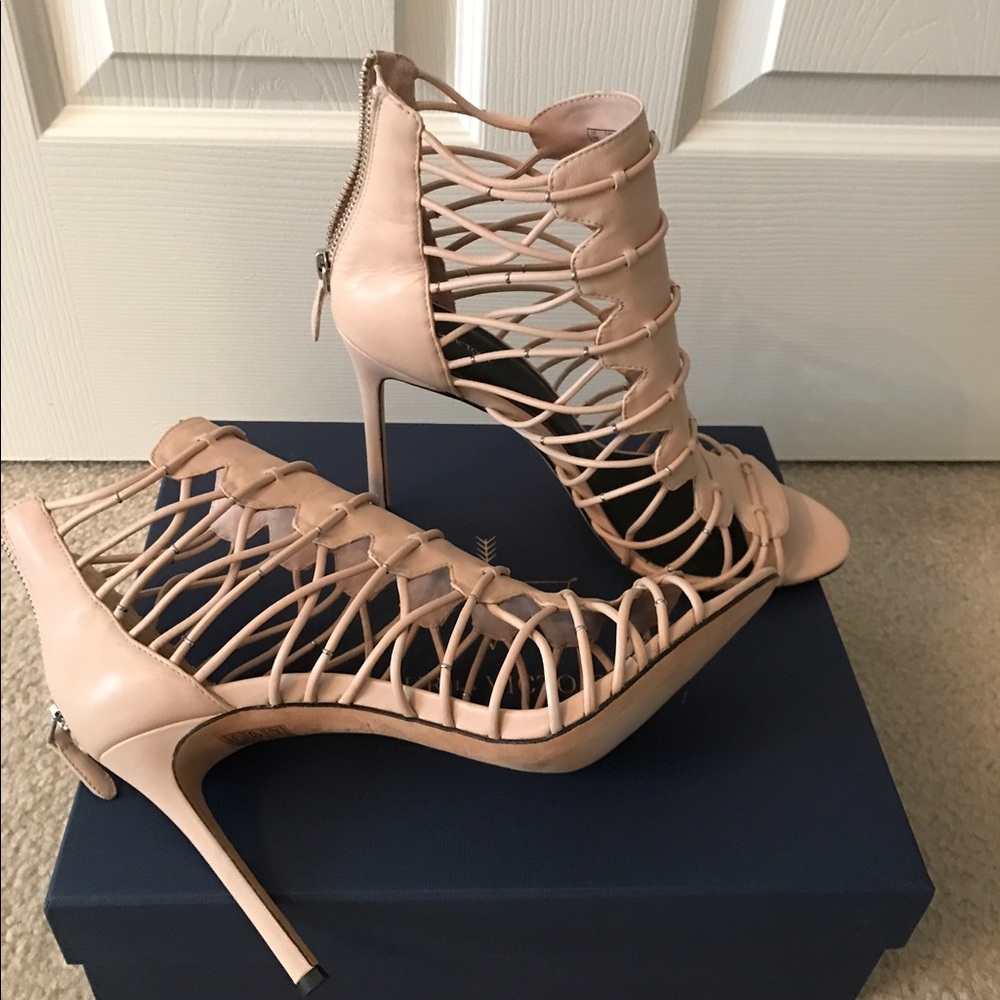 Pour La Victoire Elaina High Heel In Blush